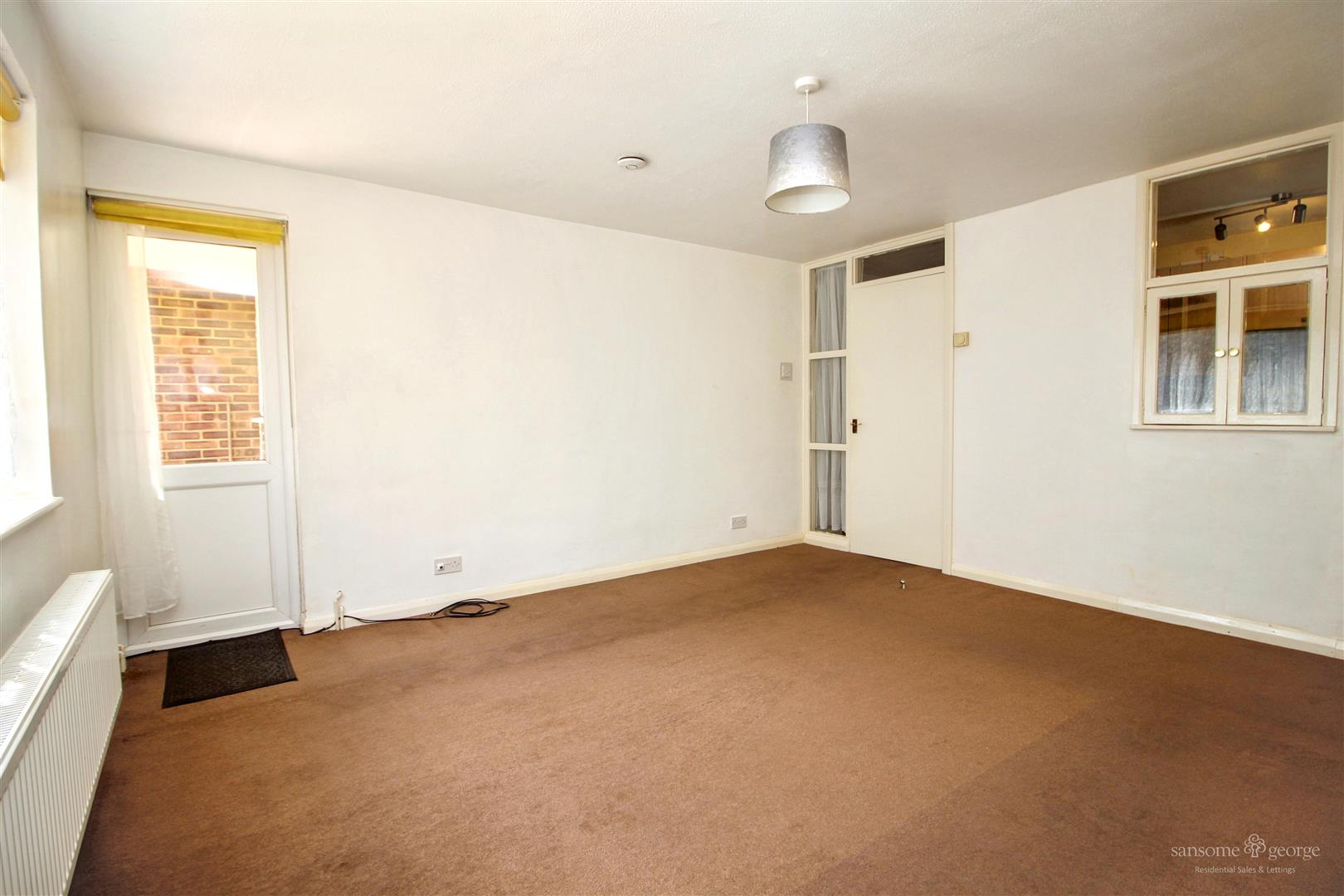 2 bed property in Christchurch Road, Reading